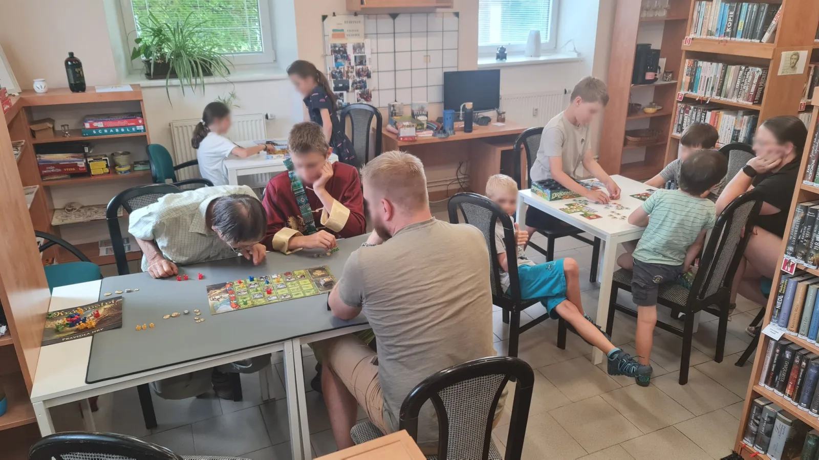 Hlavní fotografie – Deblínské Deskovky