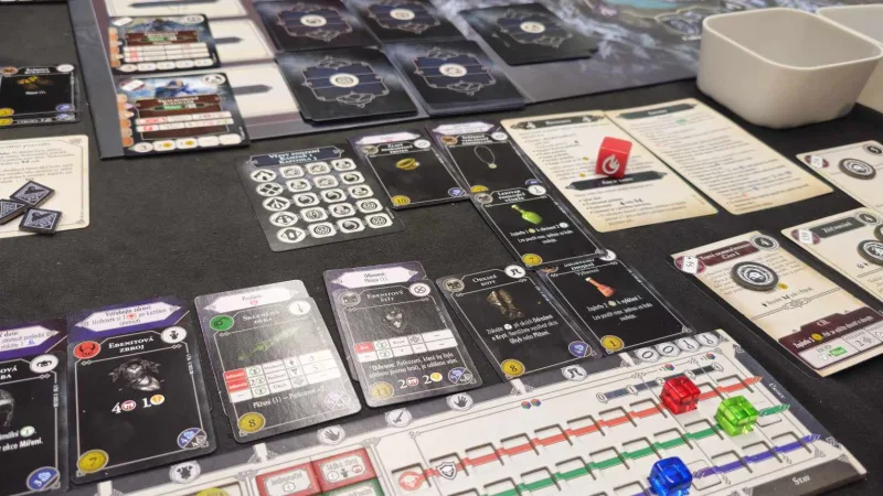 Hra.deck deskoherní klub – fotografie